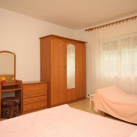 Apartments With A Parking Space Ugljan - 8479 Room photo
