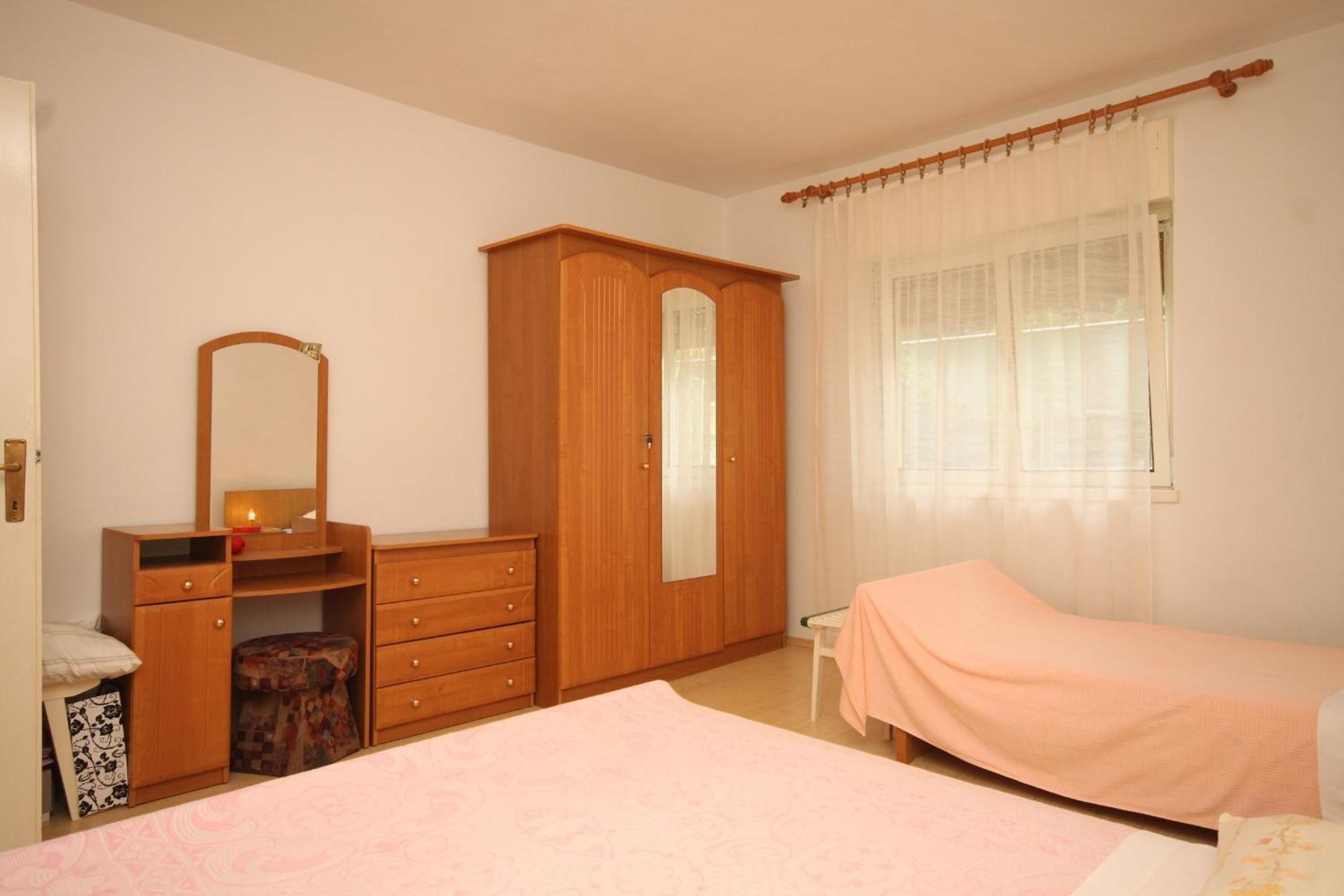Apartments With A Parking Space Ugljan - 8479 Room photo